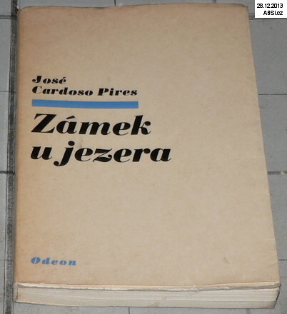 ZÁMEK U JEZERA