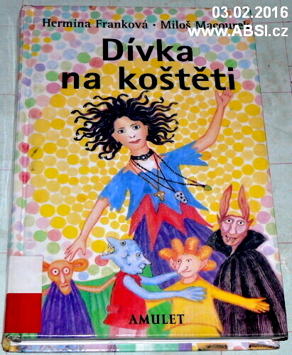 DÍVKA NA KOŠTĚTI