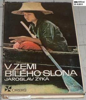 V ZEMI BÍLÉHO SLONA