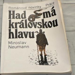 HAD MÁ KRÁLOVSKOU HLAVU