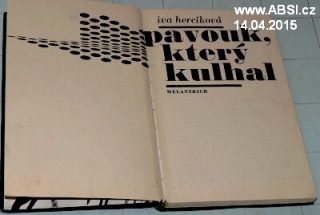 PAVOUK, KTERÝ KULHAL