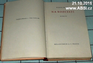 NA ROZCESTÍ