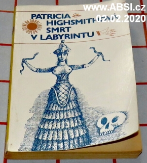 SMRT V LABYRINTU