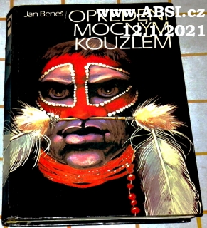 OPŘEDENI MOCNÝM KOUZLEM