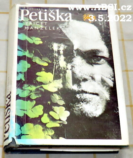 TŘICET MANŽELEK 