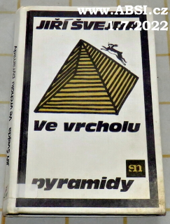VE VRCHOLU PYRAMIDY