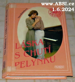 LÁSKA S CHUTÍ PELYŇKU
