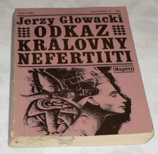 ODKAZ KRÁLOVNY NEFERTIITI